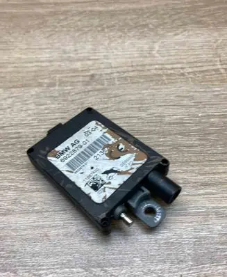 BMW X5 E53 Aerial antenna amplifier 6922879 21367510