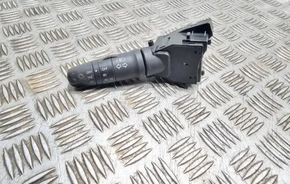 Nissan Almera N16 Indicator stalk 25540av600