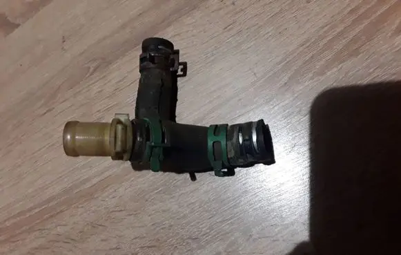 Renault Scenic II - Grand scenic II Engine coolant pipe/hose 800386720