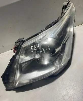 Toyota Avensis T270 Headlight/headlamp