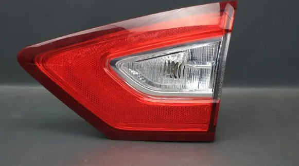 Ford Fusion II Tailgate rear/tail lights DS7313A602AD
