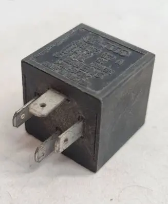 Audi A6 S6 C4 4A Other relay 72HA003 445955229A