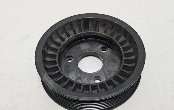 BMW X1 E84 Power steering pump pulley 7582947 1582947