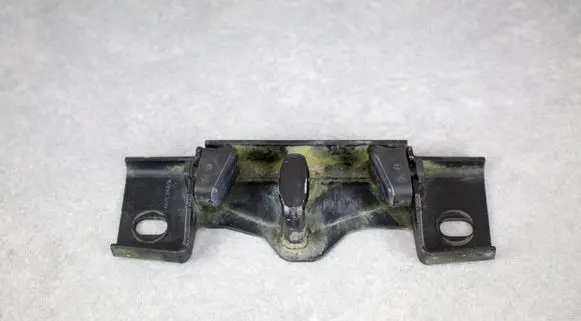 Volvo XC90 Tailgate lock loop/hook striker 8187825 9187825