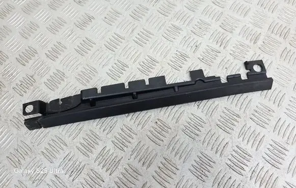 Audi A4 S4 B9 Intercooler air guide/duct channel 8W0121292B