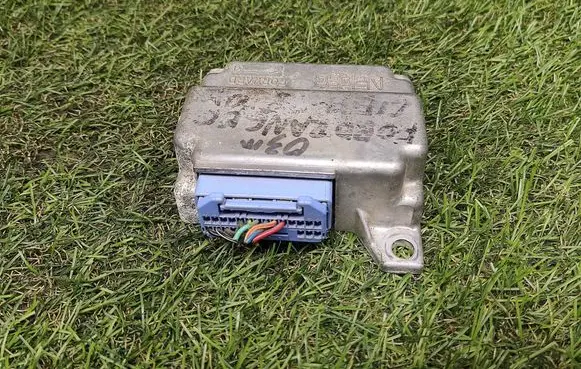 Ford Ranger Airbag control unit/module UH8157K30C 2T09B 2109B
