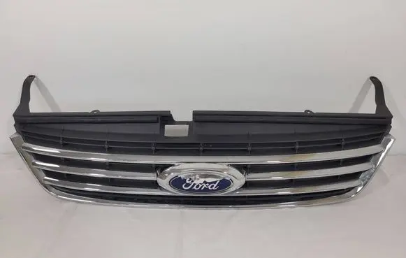 Front bumper upper radiator grill
