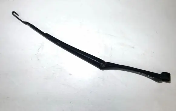 Toyota RAV 4 (XA30) Front wiper blade arm