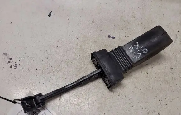 Audi A4 S4 B8 8K Front door check strap stopper 8K0837267B