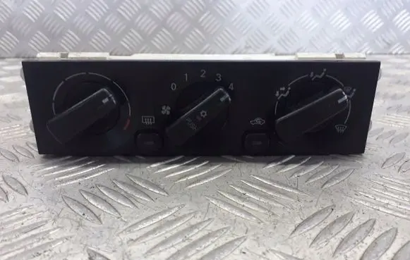 Mitsubishi Carisma Interior fan control switch MR360467