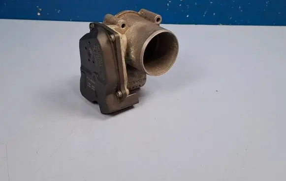Volkswagen Golf V Throttle valve 03C133062C A2C53030936