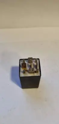 Volkswagen PASSAT B3 Other relay 357927181A 61233003