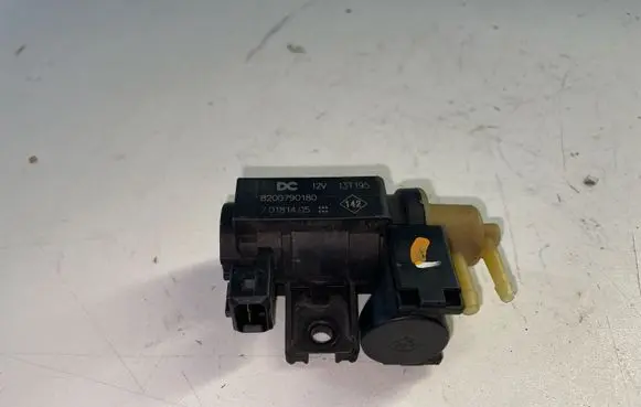 Renault Megane III Turbo solenoid valve 8200790180 70181405 13T195