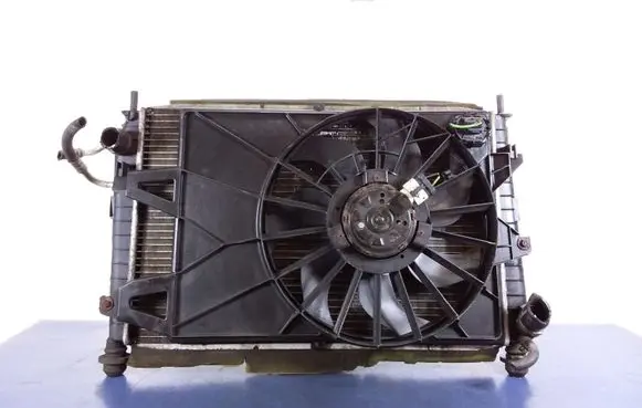 Ford Mondeo Mk III Coolant radiator