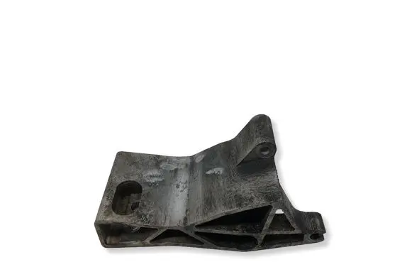 Volvo V70 Gearbox mounting bracket 8684380