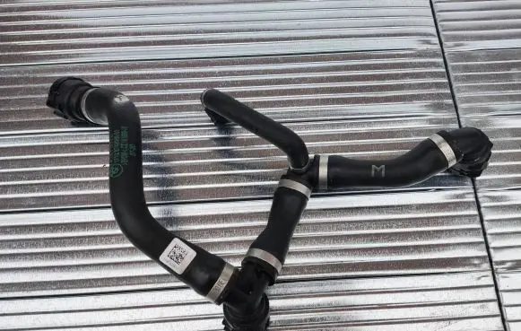 BMW 4 G22 G23 G24 G26 Engine coolant pipe/hose 8742080 CZ16188010