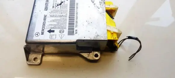 Mercedes-Benz C AMG W204 Airbag control unit/module A2048709426 5WK44318