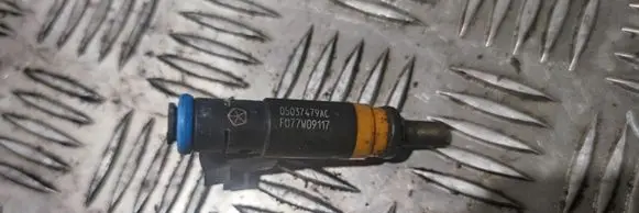 Dodge Durango Fuel injector 05037479AC
