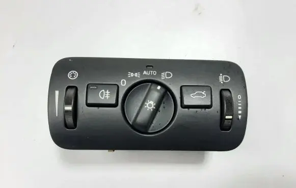 Volvo V40 Light switch 30739425
