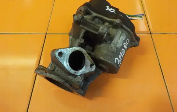 Land Rover Range Rover L322 EGR thermostat 3MB80