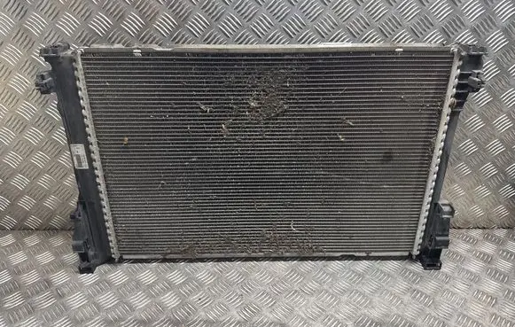 Mercedes-Benz E A207 Coolant radiator A0995002703