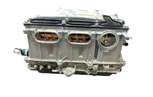 Voltage converter inverter