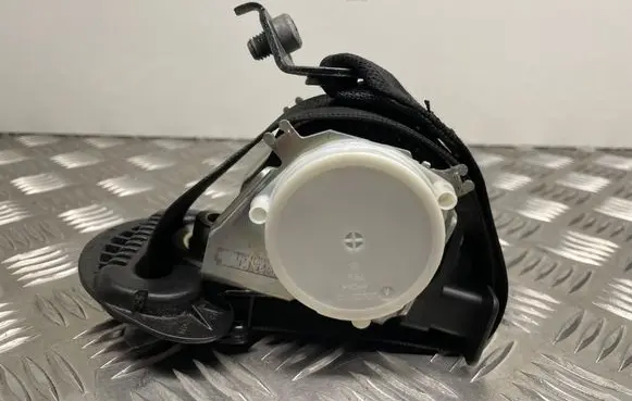 BMW 1 F20 F21 Front seatbelt 7243308