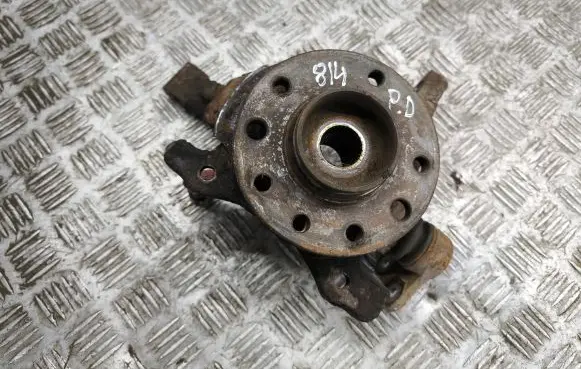 Opel Zafira A Front wheel hub