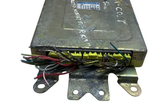 Mitsubishi Colt Engine control unit/module MD308311 E2T39379