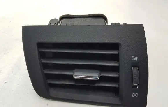 Lexus CT 200H Dashboard side air vent grill/cover trim 5566076020 5566176040