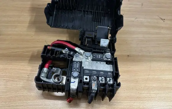 Opel Meriva B Positive wiring loom 39040104