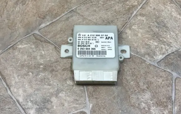 Mercedes-Benz E W212 Parking PDC control unit/module A2129003704