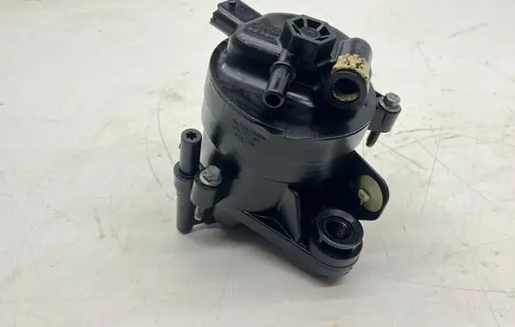 Peugeot 3008 II Fuel filter housing 9676133480