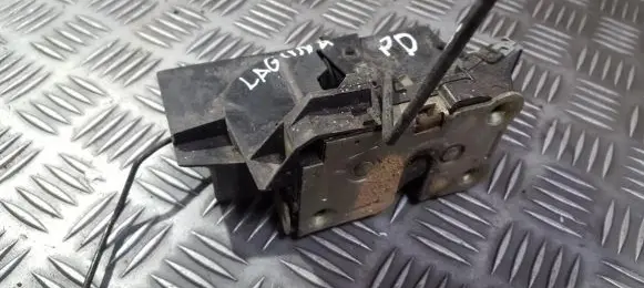 Renault Laguna I Front door lock