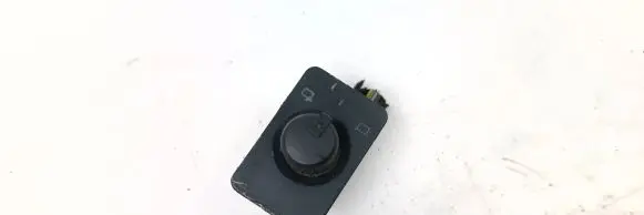 Wing mirror switch