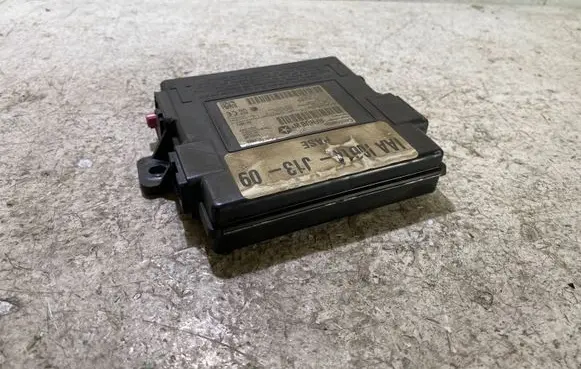 Dodge Durango Antenna control unit P68343278AD 91333101AA A2C13124003