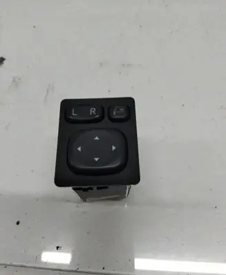 Toyota Auris E180 Wing mirror switch 183779