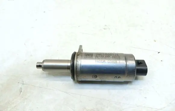 Audi TT TTS RS Mk3 8S Camshaft vanos timing valve 06E103697K