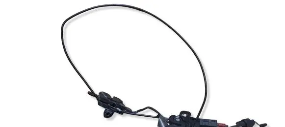 Volvo V40 Engine bonnet/hood lock/catch 31371016