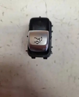 Mercedes-Benz E W238 Tailgate opening switch A2229050509 173049051