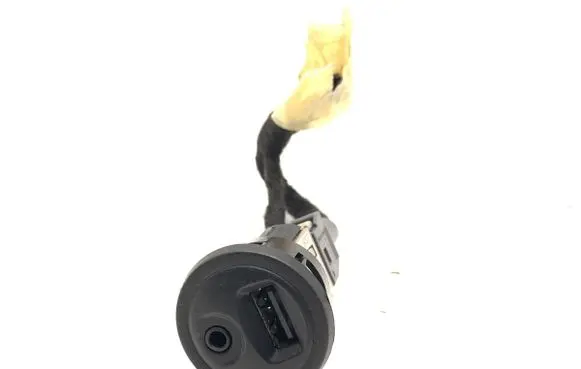Peugeot 208 I USB socket connector 9664795277