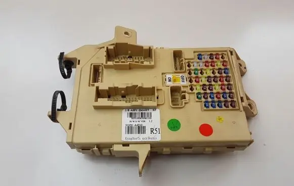 KIA Carens III Fuse module 91950A4510