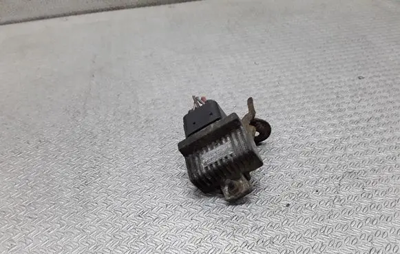 Glow plug pre-heat relay
