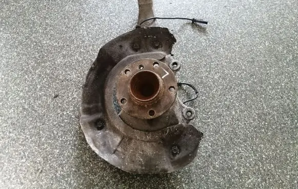 BMW 7 F01 F02 F03 F04 Front wheel hub