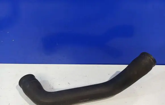 Volvo XC90 Engine coolant pipe/hose 8674873 08674873