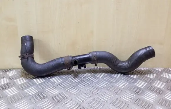 Nissan X-Trail T31 Engine coolant pipe/hose
