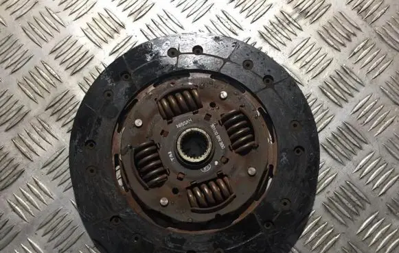 Nissan Almera Tino Clutch pressure plate 30100bn300