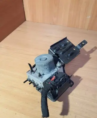 Audi A1 ABS Pump 6R0907379BA 6R0614517AL