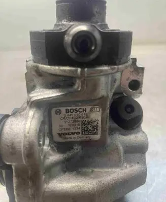 Volvo V70 Fuel injection high pressure pump 31272896