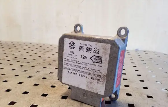 Volkswagen Transporter - Caravelle T4 Airbag control unit/module 6N0909603